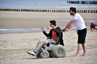 1322057010ta_all_stills000193_lr
