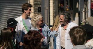 @Jaan Stevens / De Wereldvrede - in het midden Nathalie Teirlinck n lkqsjdyfè§789IU