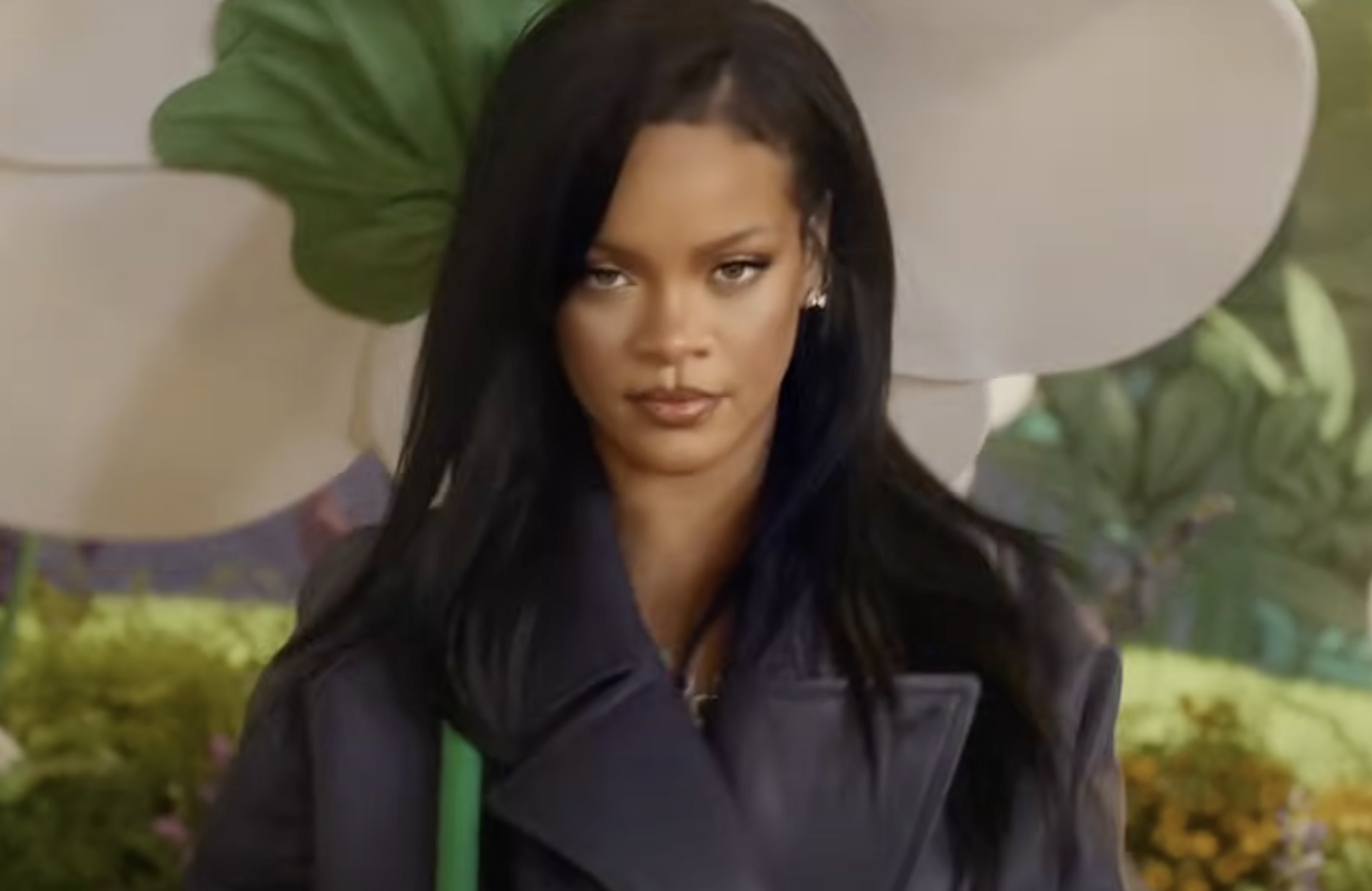 Rihanna heeft zojuist FRIEND OF MINE uitgebracht, de tweede song uit de ...